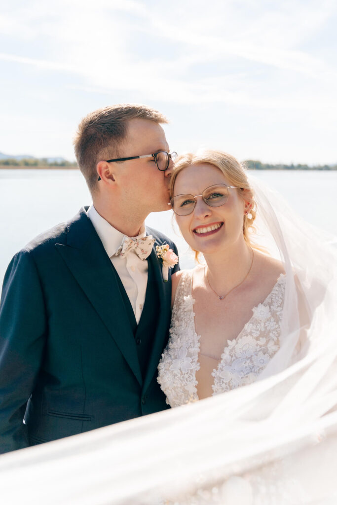 Brautpaar Hochzeitsfotos am Bodensee Julia Herrmann Fotografie
